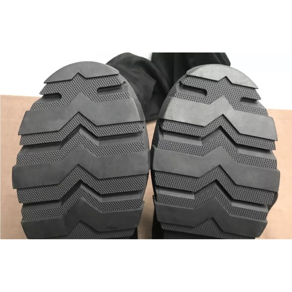 Calvin Klein Women's Over the Knee Stretch Boots Black with Lug Soles Size 7.5M - Picture 12 of 13